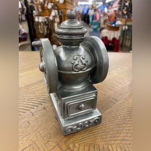 Vintage 1974 Banthrico Metal Coffee Grinder